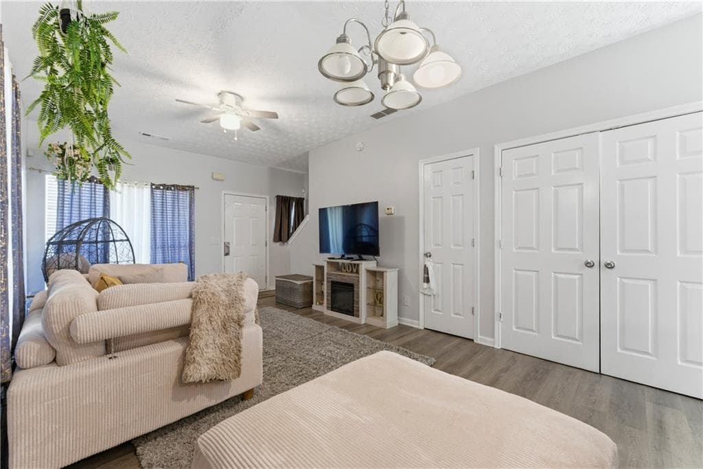 2 bedroom, 2 bathroom, 1,024 sq ft townhouse for sale at 1686 Camden Forrest Trail, Riverdale, GA 30296 — photo 4