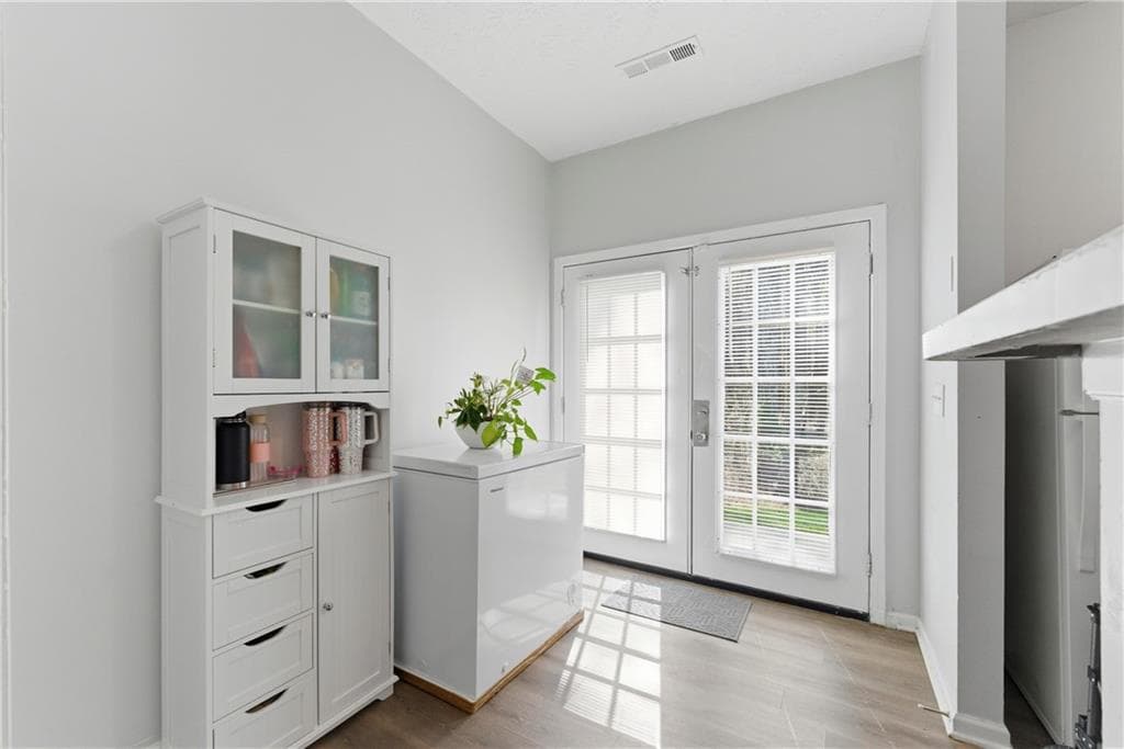 2 bedroom, 2 bathroom, 1,024 sq ft townhouse for sale at 1686 Camden Forrest Trail, Riverdale, GA 30296 — photo 6
