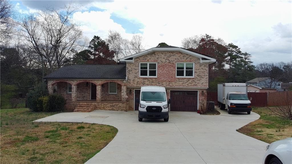 3 bedroom, 3 bathroom, 1,397 sq ft single family residence for rent at 1292 Monfort Road, Lawrenceville, GA 30046 for $2,899 a month — photo 1 of 48