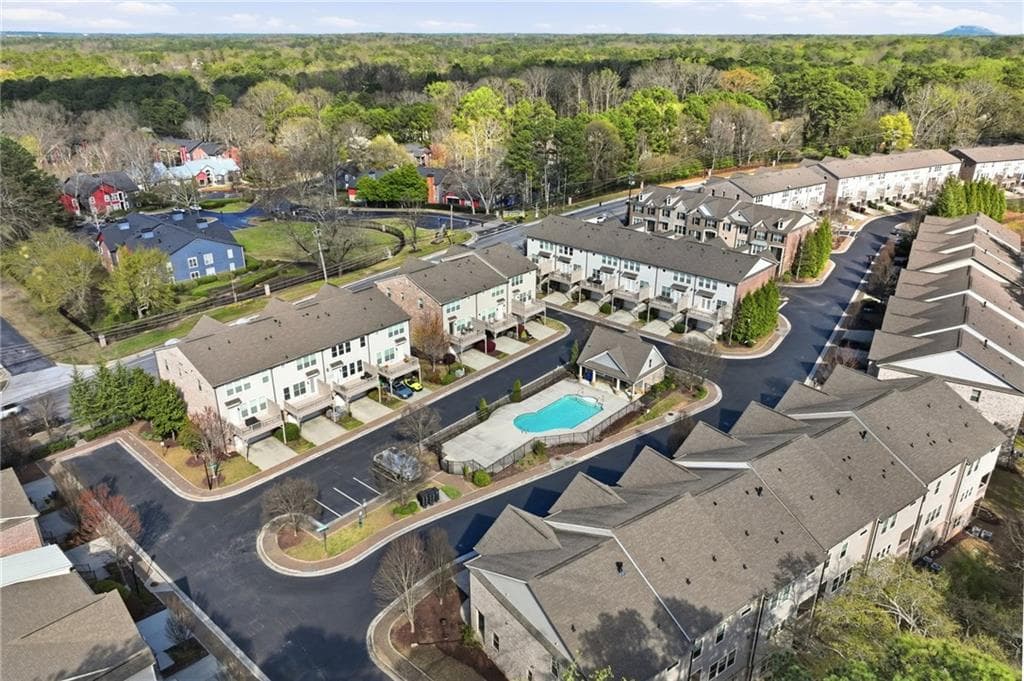 3 bedroom, 4 bathroom, 3,055 sq ft townhouse for sale at 1764 Alec Place, Atlanta, GA 30329 — photo 2