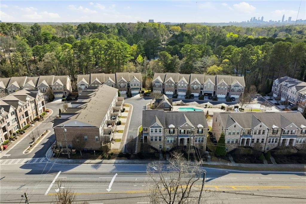 3 bedroom, 4 bathroom, 3,055 sq ft townhouse for sale at 1764 Alec Place, Atlanta, GA 30329 — photo 4