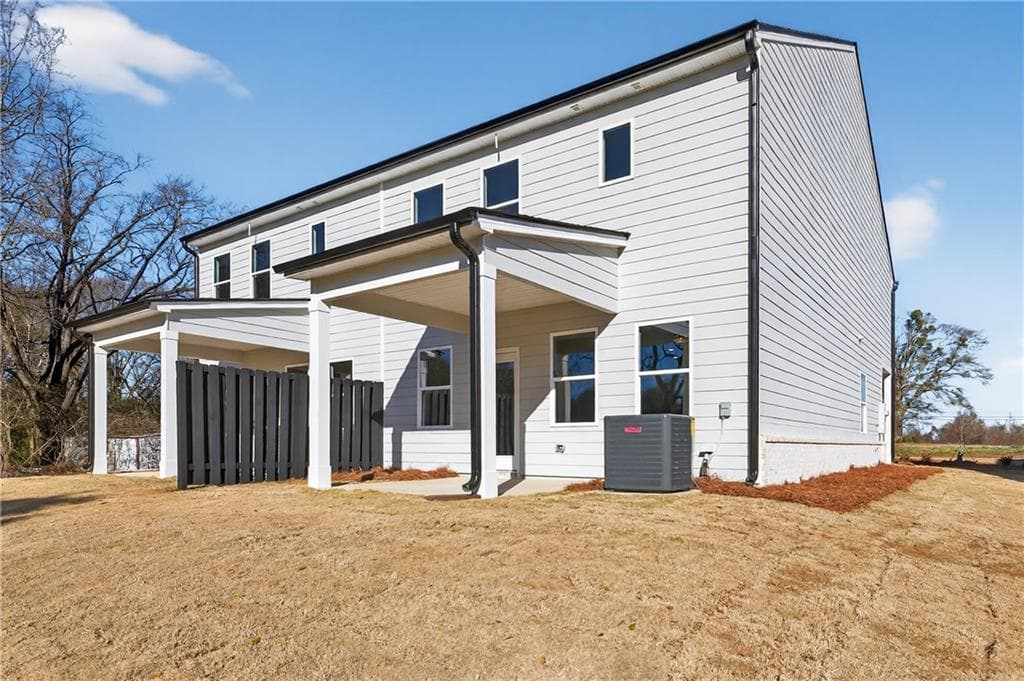 3 bedroom, 3 bathroom townhouse for rent at 548 Madison St, Commerce, GA 30529 for $2,100 a month — photo 8