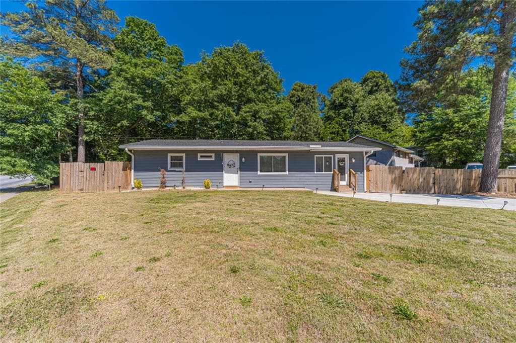 3 bedroom, 3 bathroom, 1,245 sq ft single family residence sold at 2390 Brackett Road, Marietta, GA 30060