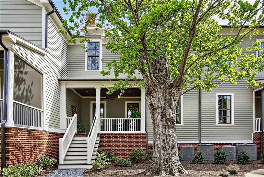 1072 Green Street, Roswell, GA 30075 — most recent listing photo