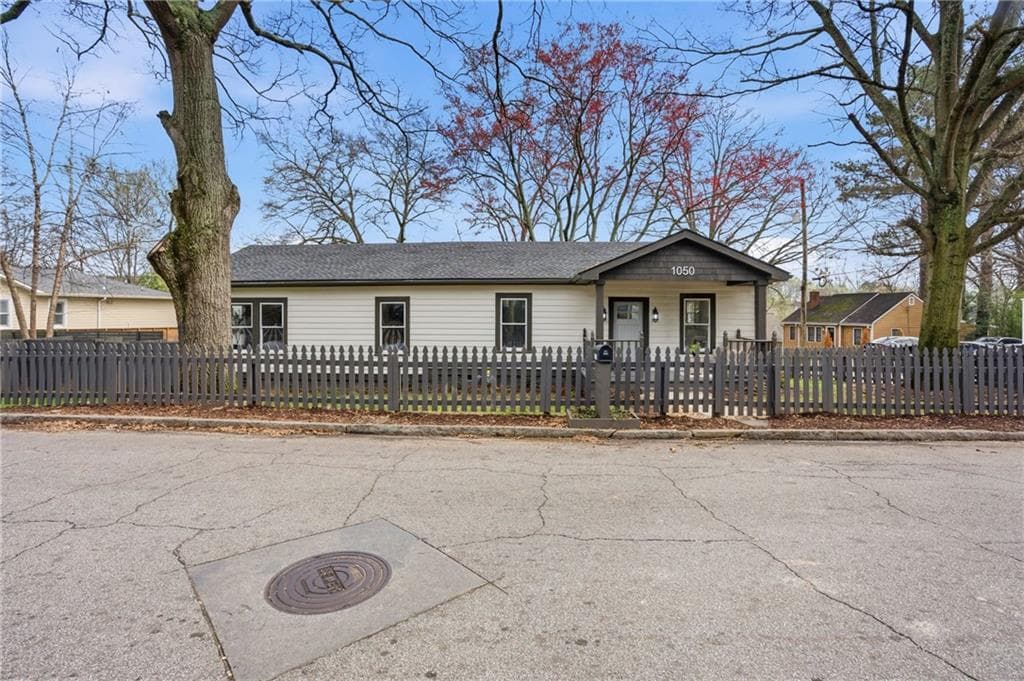 1050 Edie Avenue, Atlanta, GA 30312 — most recent listing photo