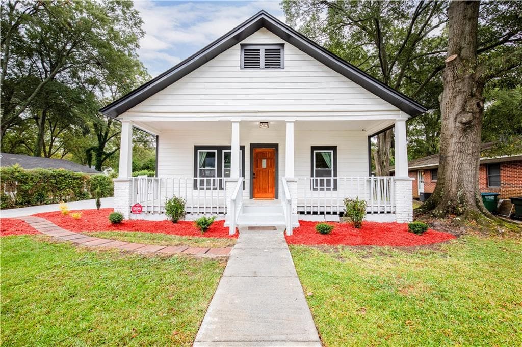 3 bedroom, 2 bathroom, 1,120 sq ft single family residence for rent at 3320 Sims Street, Hapeville, GA 30354 for $2,500 a month — photo 1 of 28