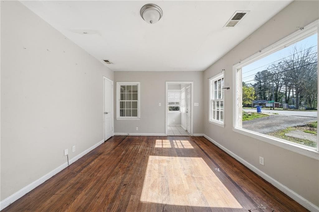 3 bedroom, 1 bathroom, 1,104 sq ft single family residence for sale at 1564 Columbia Drive, Decatur, GA 30032 — photo 6