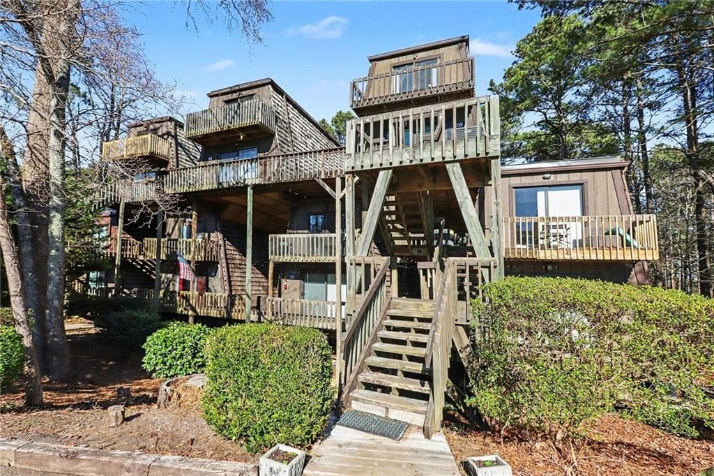 2 bedroom, 2 bathroom, 1,330 sq ft condominium sold at 3200 Rim Cove Drive 116, Cumming, GA 30041