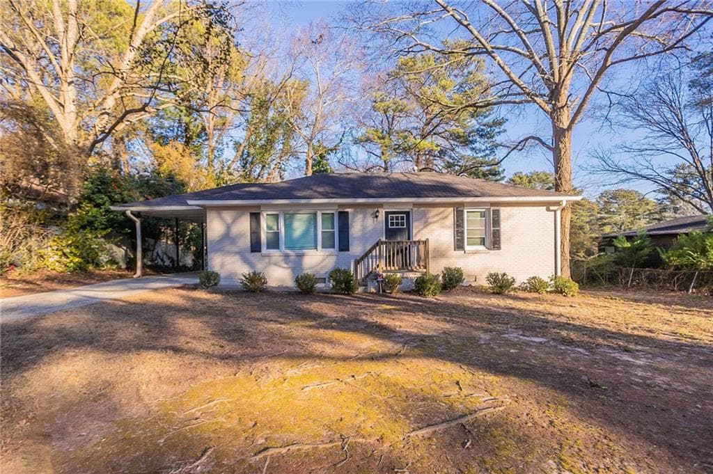 3 bedroom, 1 bathroom, 960 sq ft single family residence sold at 2196 Knoll Drive, Decatur, GA 30032