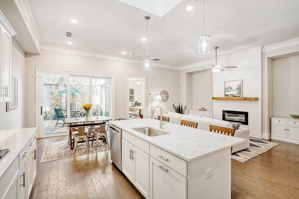 3 bedroom, 4 bathroom, 2,628 sq ft single family residence for sale at 642 Stickley Oak Way, Woodstock, GA 30189 — photo 7