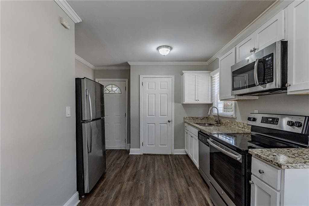 3 bedroom, 2 bathroom, 952 sq ft single family residence under contract at 1255 Glen Forest Way, Decatur, GA 30032 — photo 4