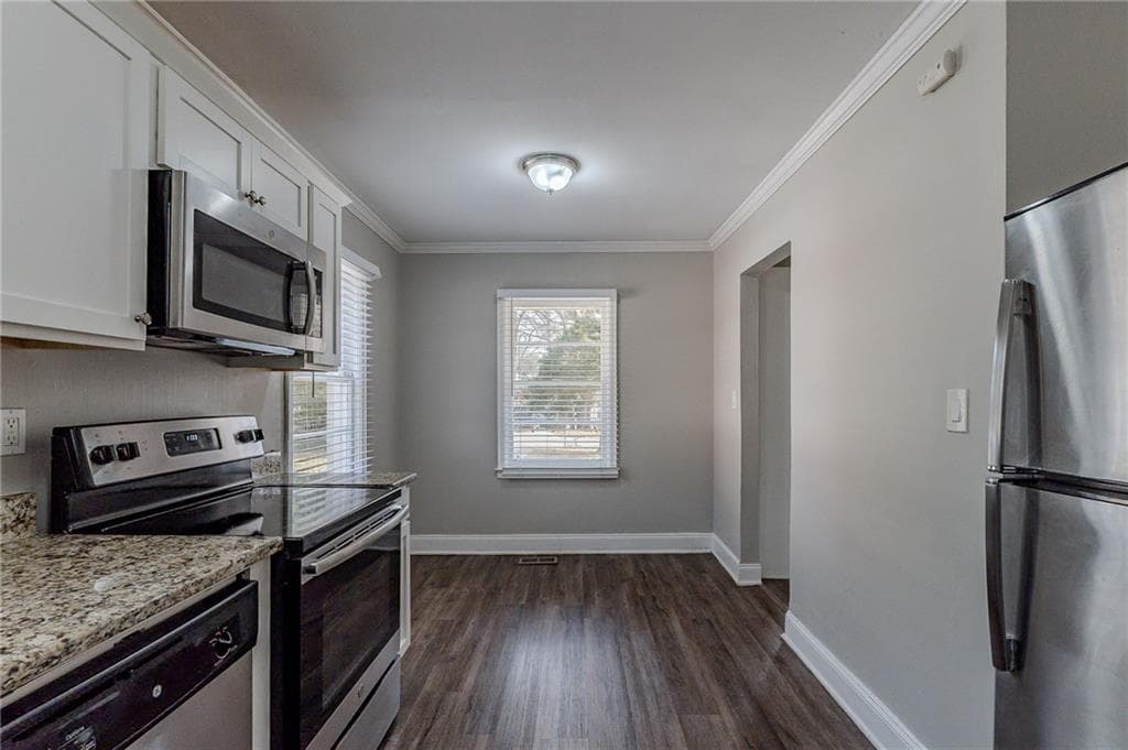 3 bedroom, 2 bathroom, 952 sq ft single family residence under contract at 1255 Glen Forest Way, Decatur, GA 30032 — photo 5