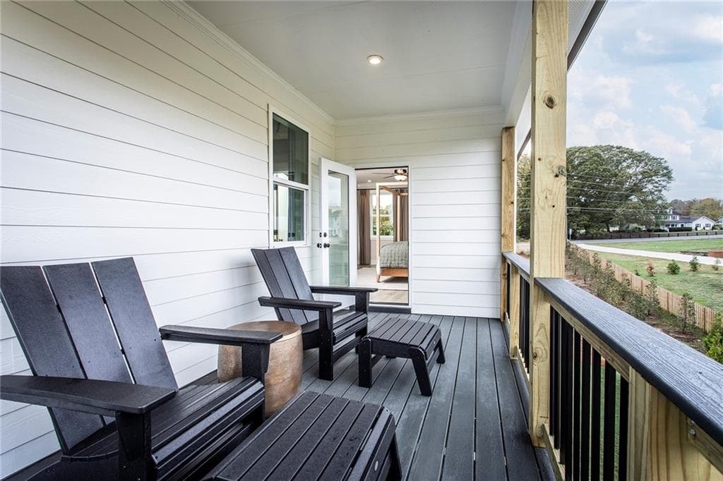 6 bedroom, 6 bathroom, 4,098 sq ft single family residence under contract at 4715 Montane Street, Cumming, GA 30028 — photo 4
