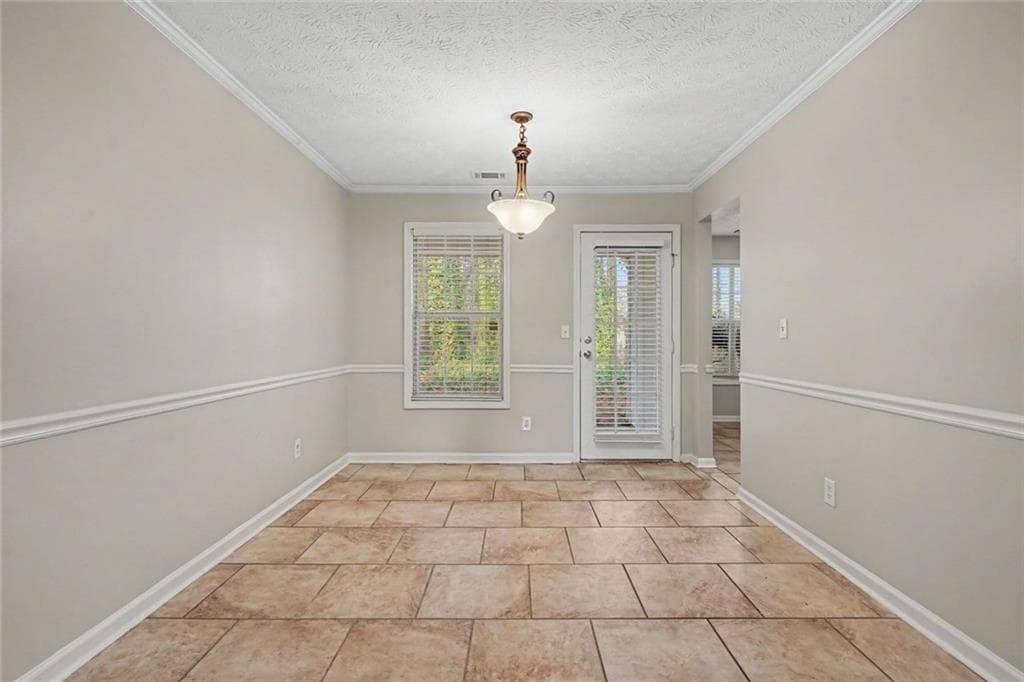 3 bedroom, 2 bathroom, 1,526 sq ft single family residence for sale at 1496 Arnold Drive, Lawrenceville, GA 30043 — photo 5
