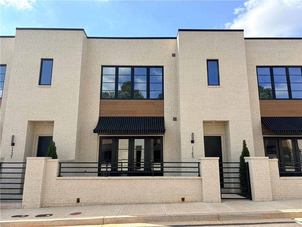 3 bedroom, 4 bathroom, 2,170 sq ft townhouse for sale at 1145 Watson Lane, Watkinsville, GA 30677 — photo 2