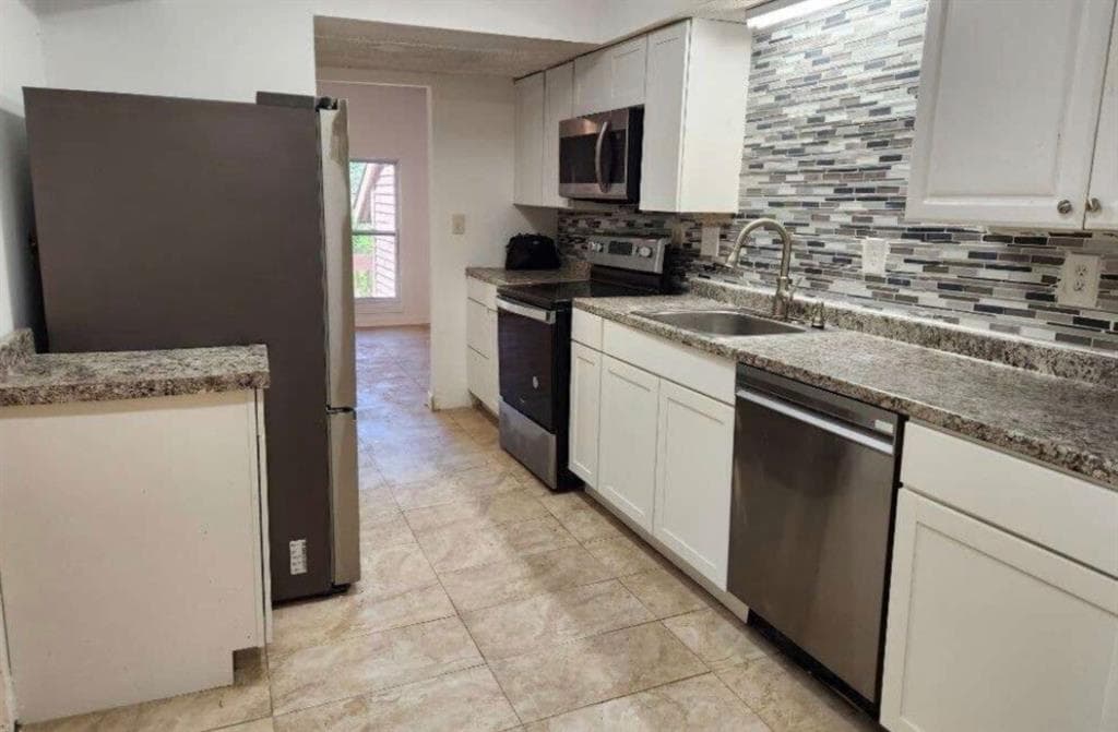 townhouse for sale at 2565 Terrace Trail, Decatur, GA 30035 — photo 2