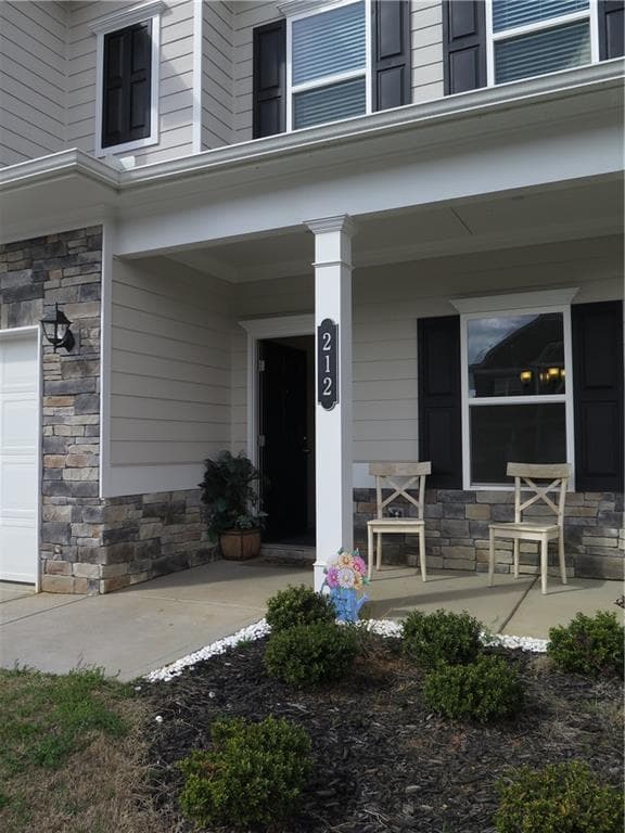 4 bedroom, 3 bathroom, 2,088 sq ft single family residence for sale at 212 Addison Drive, Cartersville, GA 30120 — photo 2