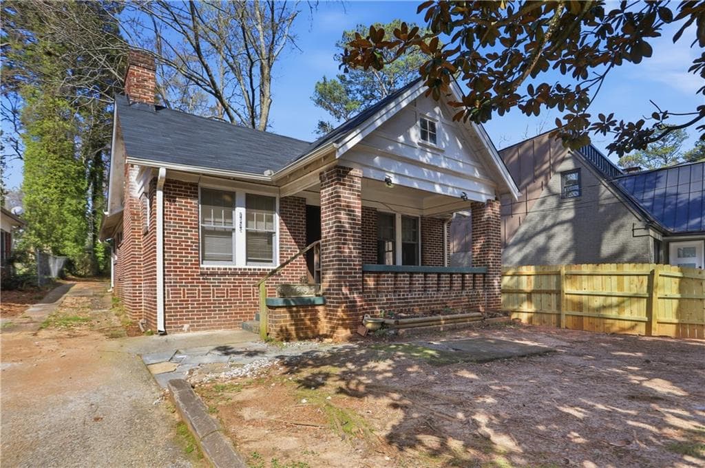 3 bedroom, 1 bathroom, 1,036 sq ft single family residence sold at 1535 Pineview Terrace, Atlanta, GA 30311