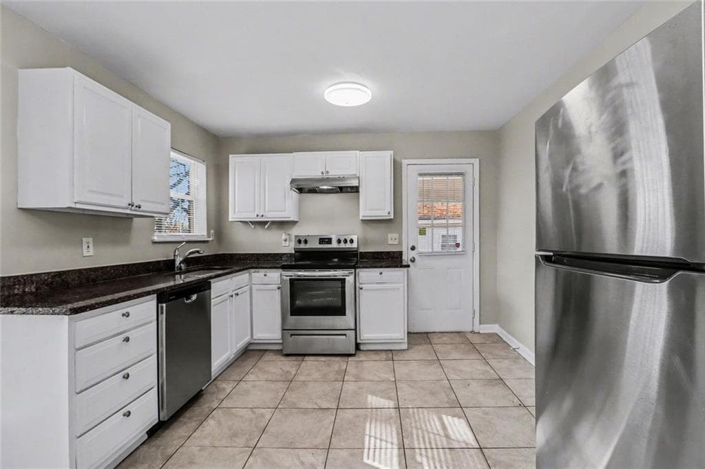 3 bedroom, 2 bathroom, 1,075 sq ft single family residence for sale at 6344 Westbury Road, Riverdale, GA 30274 — photo 10