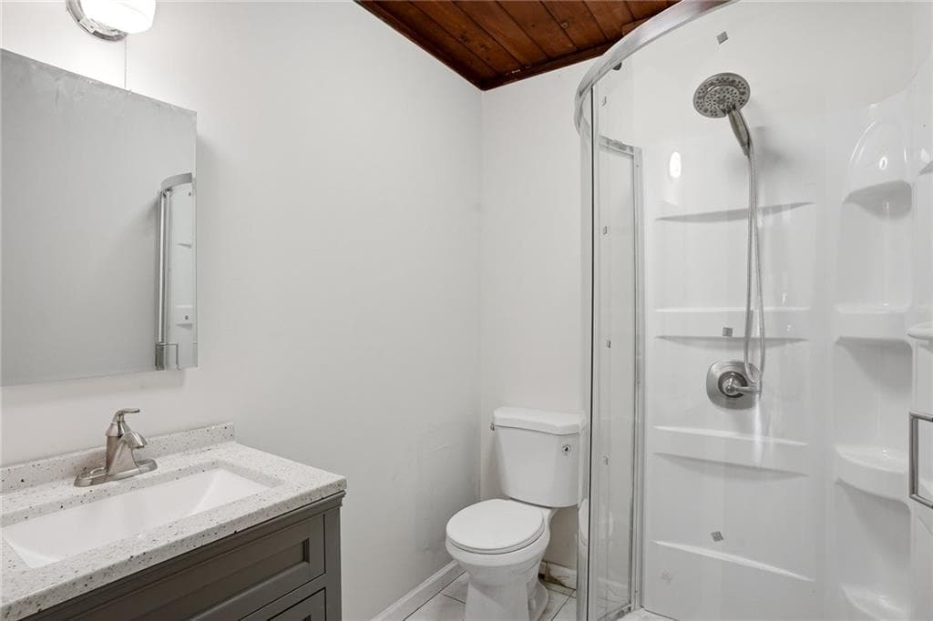 2 bedroom, 1 bathroom, 1,836 sq ft single family residence for sale at 170 Waters Bridge Circle, Covington, GA 30014 — photo 6