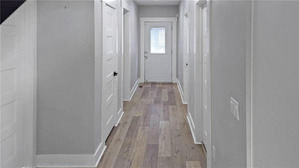 5 bedroom, 4 bathroom, 1,768 sq ft single family residence for sale at 1576 Lakewood Avenue, Atlanta, GA 30315 — photo 2