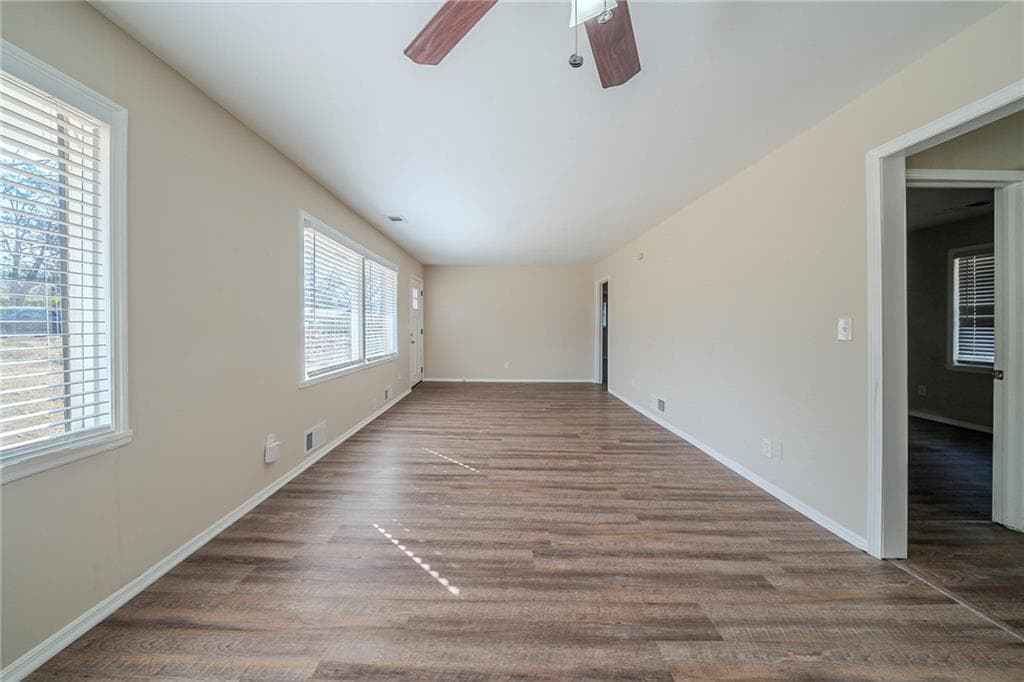 4 bedroom, 3 bathroom, 1,334 sq ft single family residence for sale at 1433 Dennis Drive, Decatur, GA 30032 — photo 6