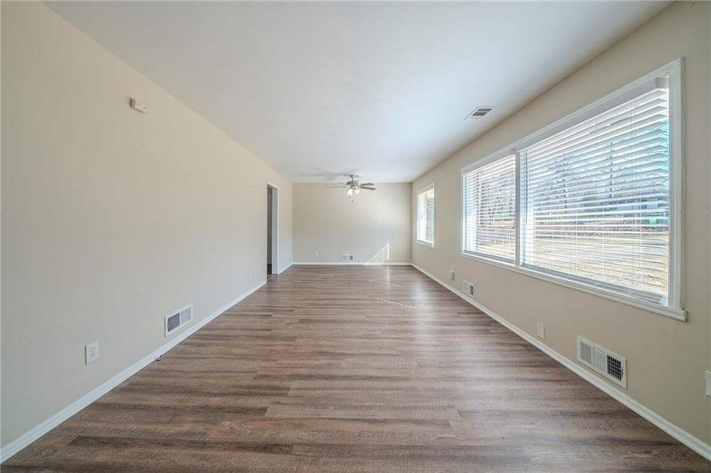 4 bedroom, 3 bathroom, 1,334 sq ft single family residence for sale at 1433 Dennis Drive, Decatur, GA 30032 — photo 7