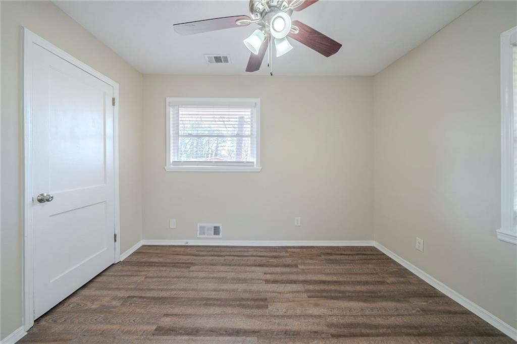 4 bedroom, 3 bathroom, 1,334 sq ft single family residence for sale at 1433 Dennis Drive, Decatur, GA 30032 — photo 10