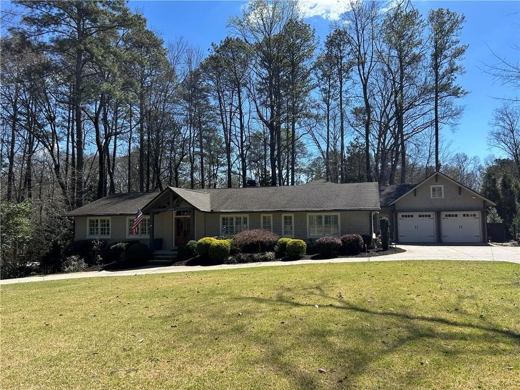 4 bedroom, 5 bathroom, 3,624 sq ft single family residence sold at 3848 Clubland Drive, Marietta, GA 30068 — photo 1 of 1
