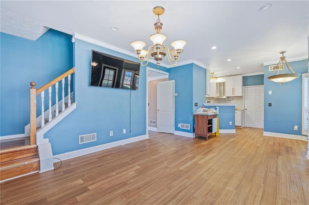3 bedroom, 3 bathroom, 1,848 sq ft single family residence for sale at 6914 Waters Edge Drive, Stone Mountain, GA 30087 — photo 7