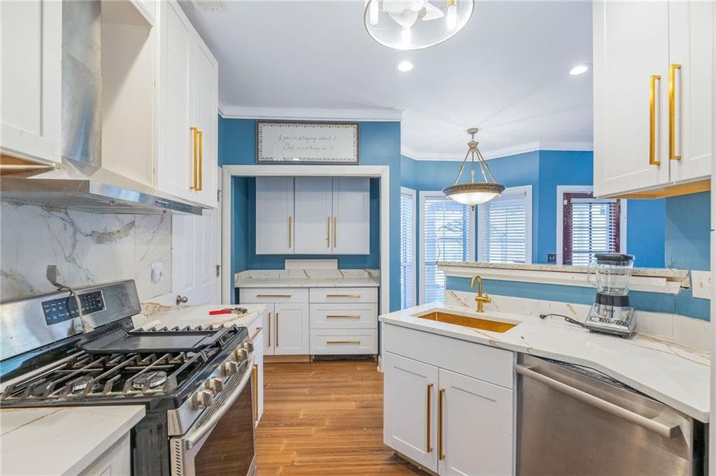 3 bedroom, 3 bathroom, 1,848 sq ft single family residence for sale at 6914 Waters Edge Drive, Stone Mountain, GA 30087 — photo 10