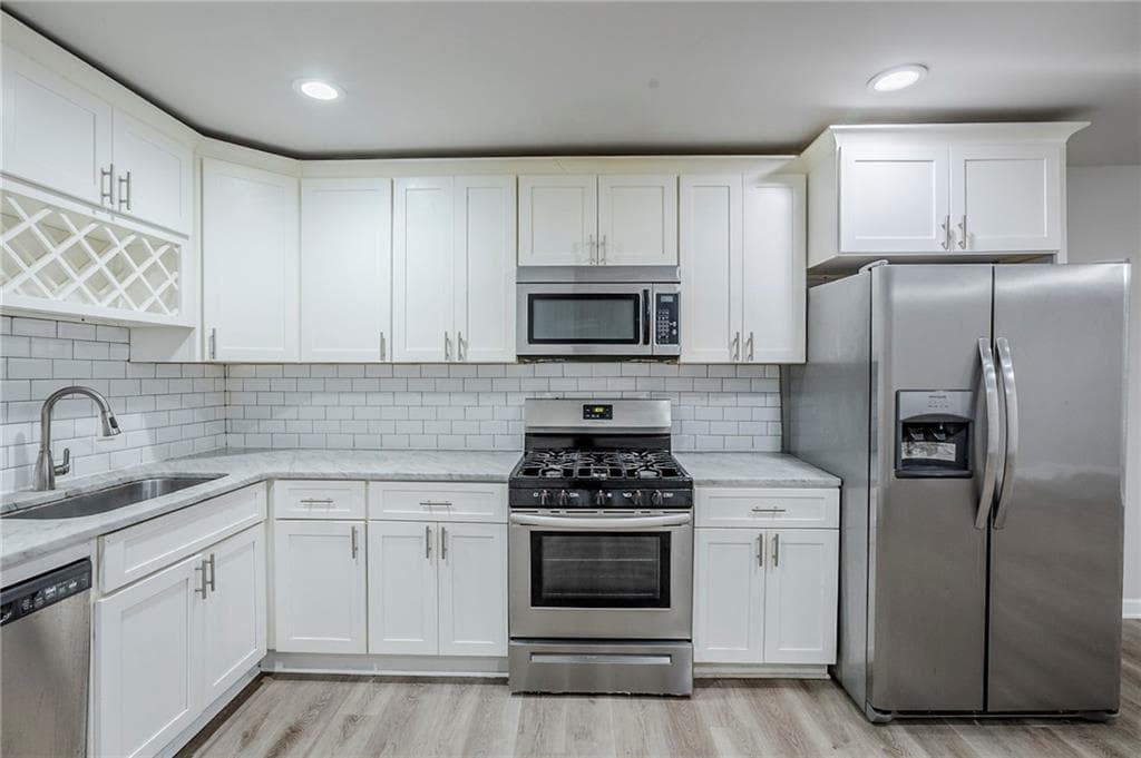 5 bedroom, 3 bathroom, 1,715 sq ft single family residence for sale at 3735 Boulder Park Drive, Atlanta, GA 30331 — photo 4