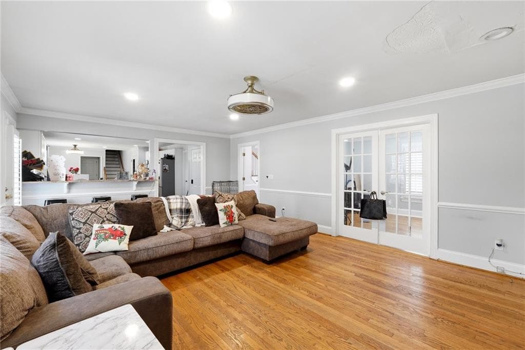 5 bedroom, 4 bathroom, 4,017 sq ft single family residence under contract at 2021 Oak Branch Way, Stone Mountain, GA 30087 — photo 4
