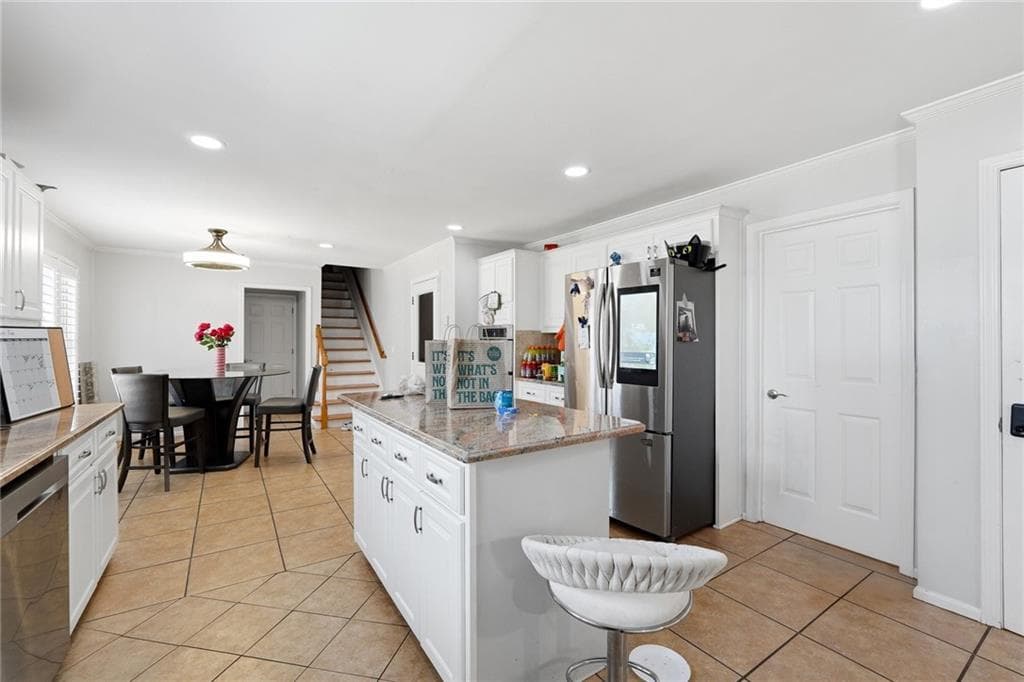 5 bedroom, 4 bathroom, 4,017 sq ft single family residence under contract at 2021 Oak Branch Way, Stone Mountain, GA 30087 — photo 5