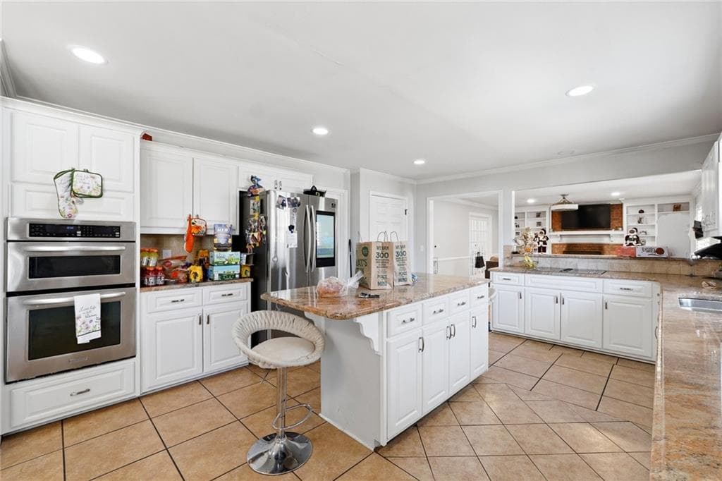 5 bedroom, 4 bathroom, 4,017 sq ft single family residence under contract at 2021 Oak Branch Way, Stone Mountain, GA 30087 — photo 6