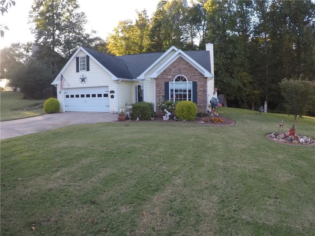3 bedroom, 2 bathroom, 1,638 sq ft single family residence sold at 5315 Myras Court, Cumming, GA 30040
