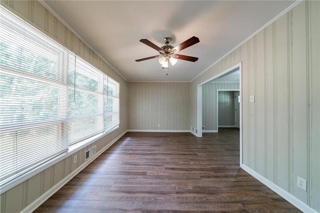 3 bedroom, 2 bathroom, 1,166 sq ft single family residence for sale at 3904 W Hilda Circle, Decatur, GA 30035 — photo 7