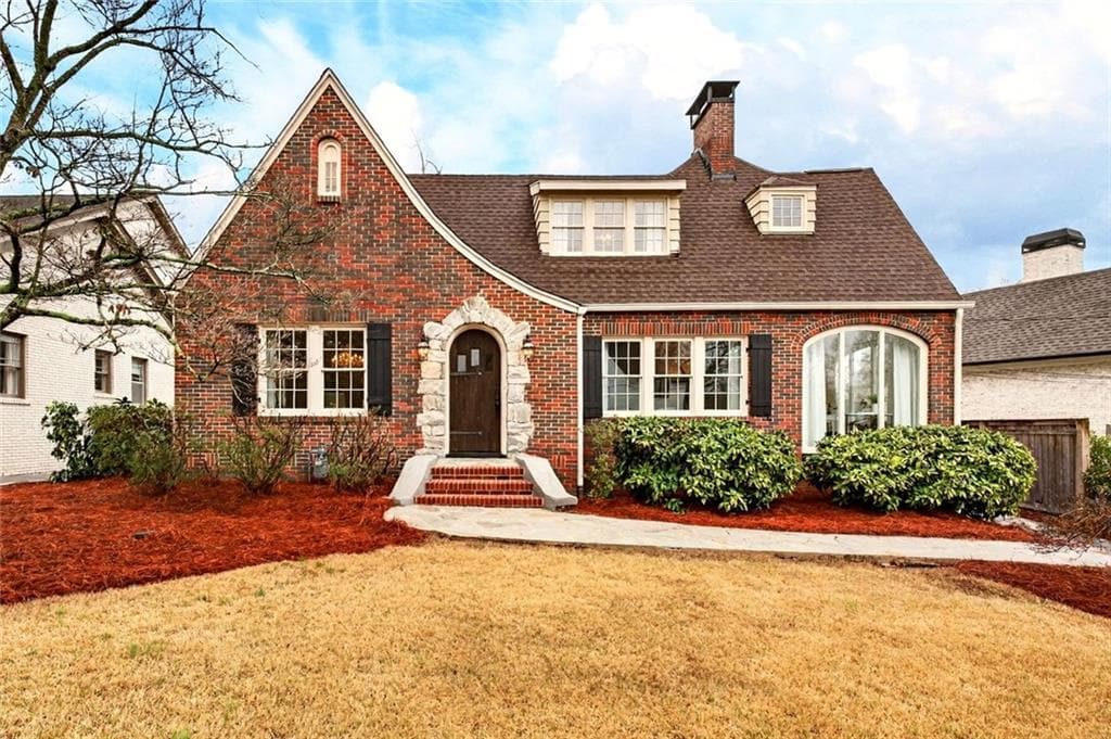 461 Pine Tree Drive, Atlanta, GA 30305 — most recent listing photo