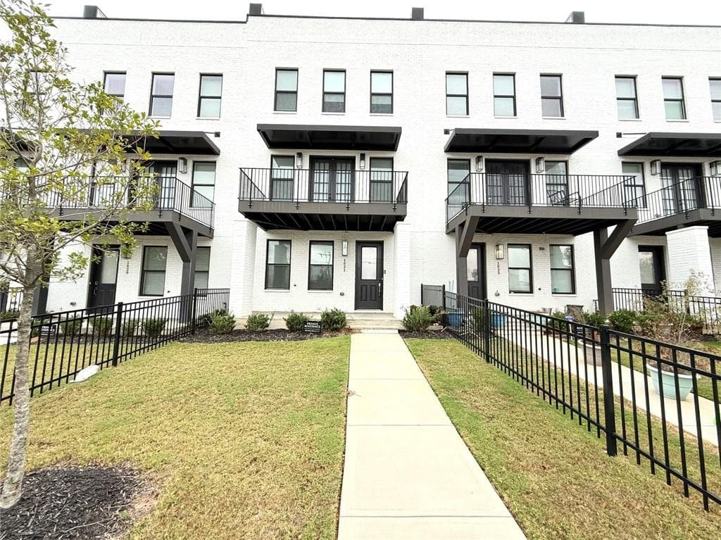 3 bedroom, 4 bathroom, 2,298 sq ft townhouse for sale at 1031 Robert Smalls Way, Atlanta, GA 30318 — photo 2
