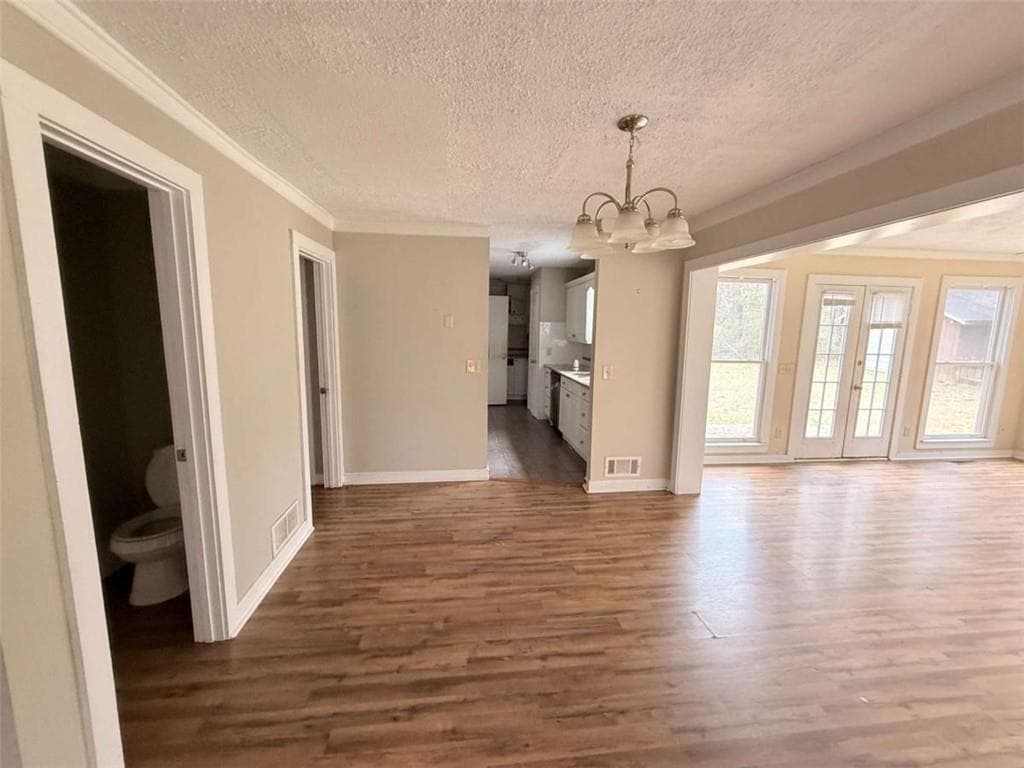 3 bedroom, 3 bathroom, 1,815 sq ft single family residence for sale at 4629 South Woodlake Lane, Conyers, GA 30013 — photo 4