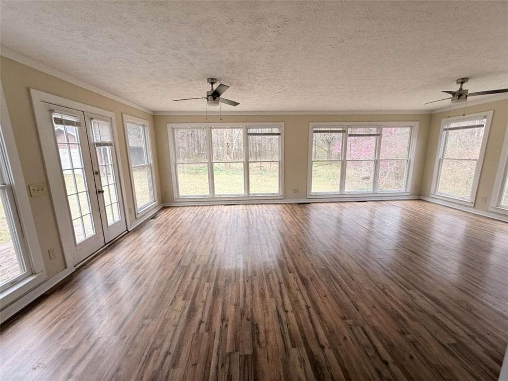 3 bedroom, 3 bathroom, 1,815 sq ft single family residence for sale at 4629 South Woodlake Lane, Conyers, GA 30013 — photo 5