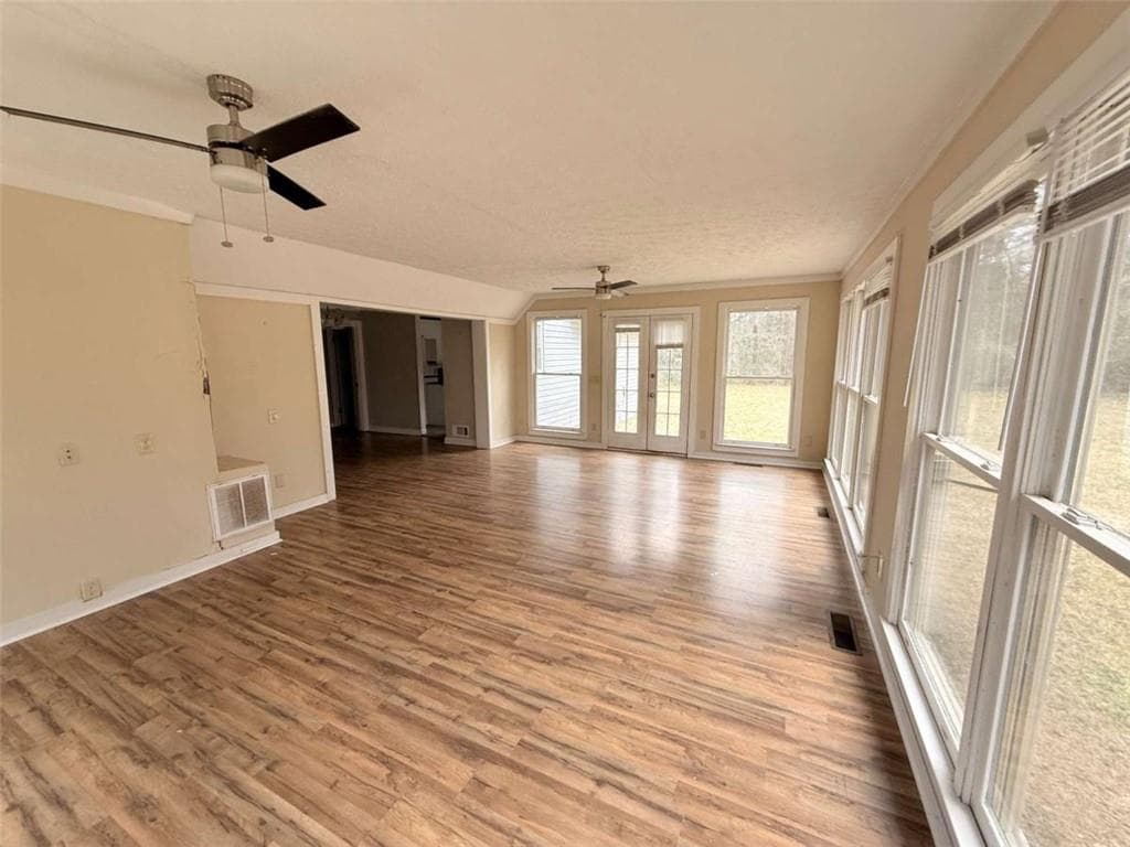 3 bedroom, 3 bathroom, 1,815 sq ft single family residence for sale at 4629 South Woodlake Lane, Conyers, GA 30013 — photo 7