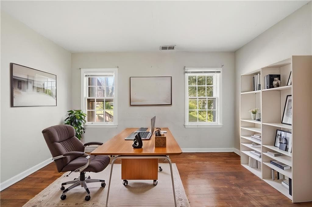 3 bedroom, 1 bathroom, 1,104 sq ft single family residence for sale at 1564 Columbia Drive, Decatur, GA 30032 — photo 3