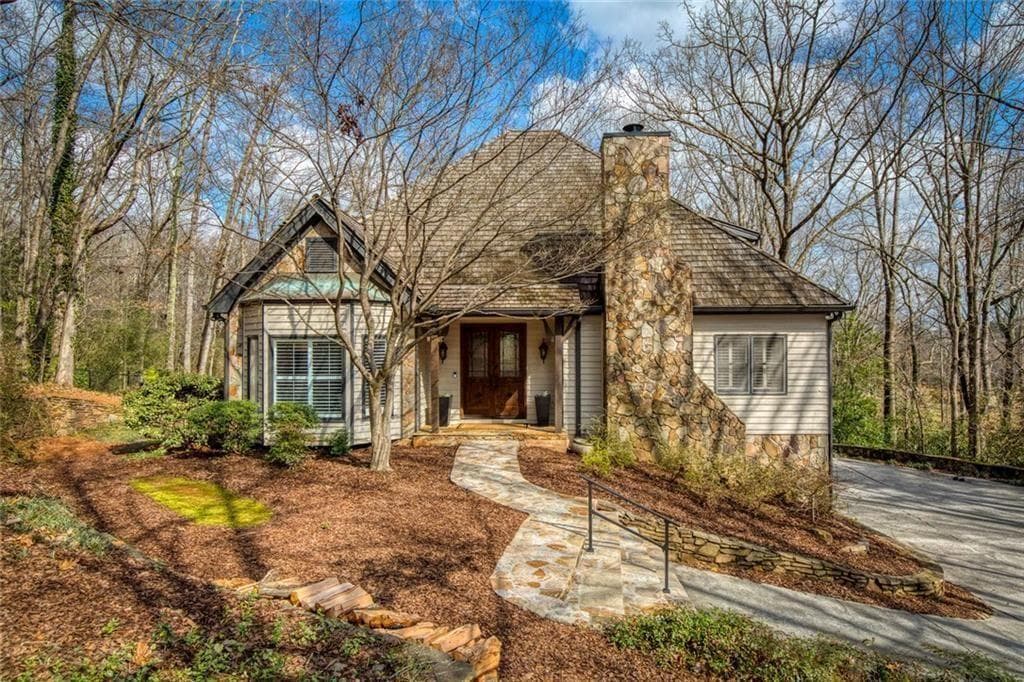 50 Glen Oaks Drive, Sandy Springs, GA 30327 — most recent listing photo