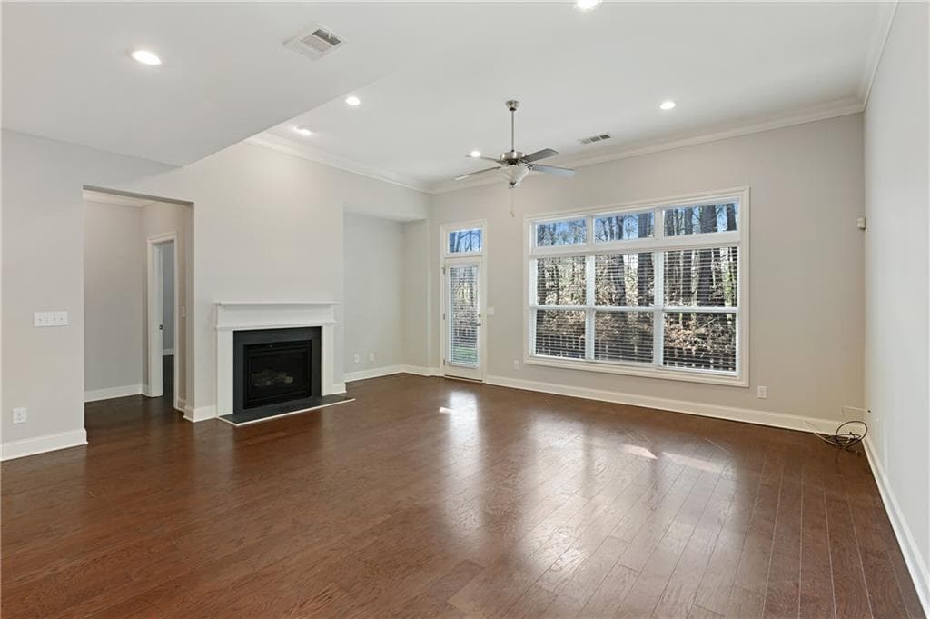 4 bedroom, 3 bathroom, 3,046 sq ft single family residence for sale at 1536 Habershal Road, Atlanta, GA 30318 — photo 8