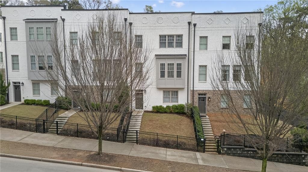 3 bedroom, 4 bathroom, 2,435 sq ft townhouse sold at 6069 Boylston Drive, Atlanta, GA 30328