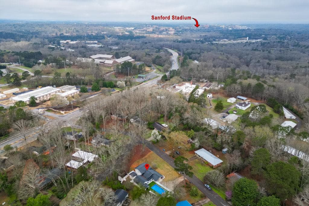 4 bedroom, 3 bathroom, 2,831 sq ft single family residence for sale at 206 College Circle, Athens, GA 30605 — photo 3
