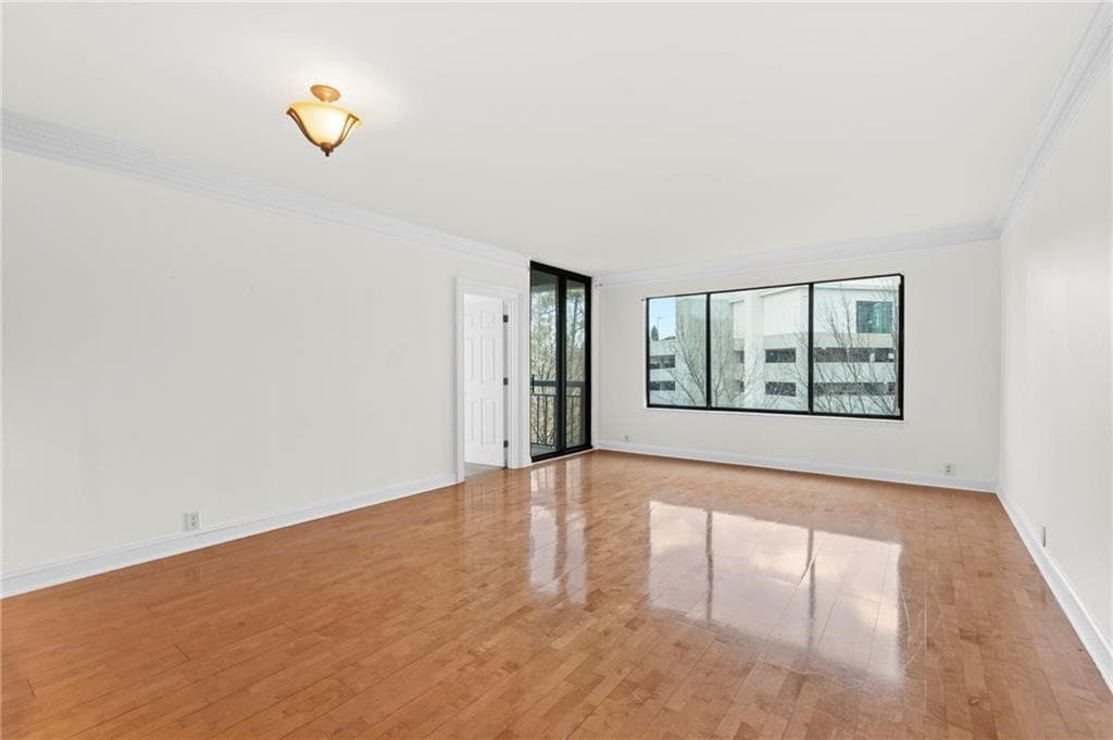 2 bedroom, 2 bathroom, 1,230 sq ft condominium under contract at 3481 Lakeside Drive 902, Atlanta, GA 30326 — photo 7