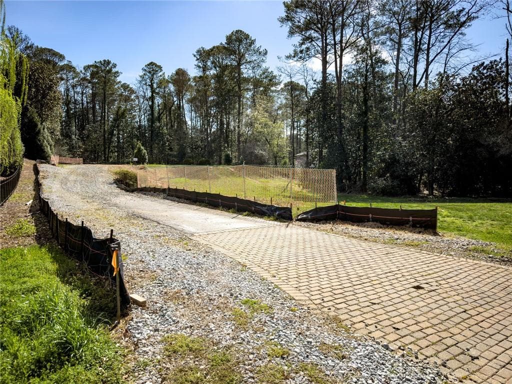 single family residence for sale at 386 King Road, Atlanta, GA 30342 — photo 2
