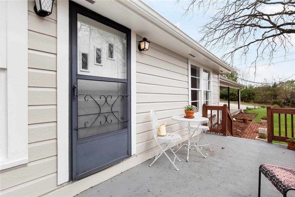 2 bedroom, 1 bathroom, 1,032 sq ft single family residence sold at 321 Arch Drive, Canton, GA 30114